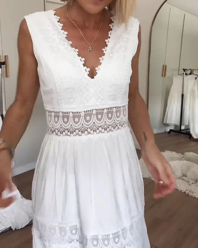 Maviéle™ | Elegant Lace Dress with V-Neck