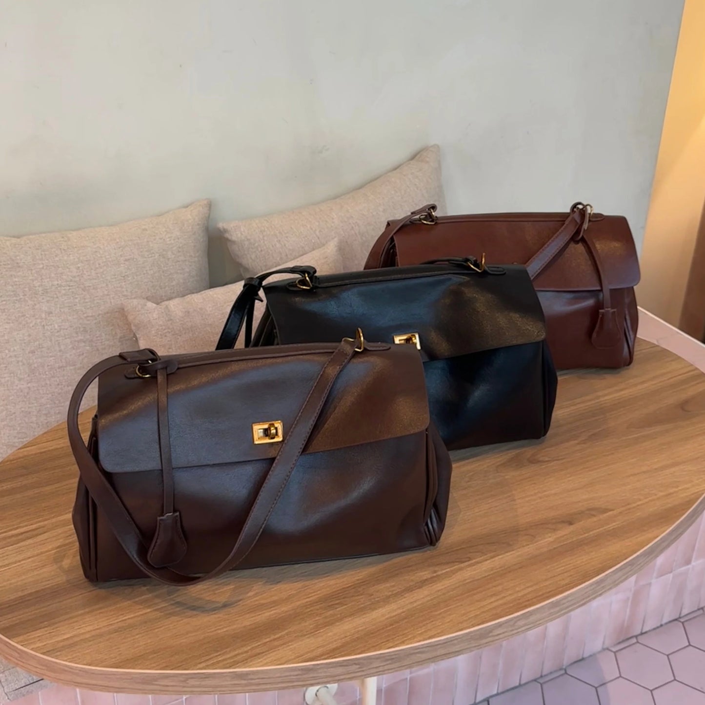 Classic Vintage Shoulder Bag